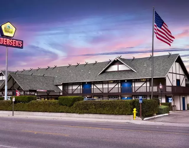 Pea Soup Andersen's Inn