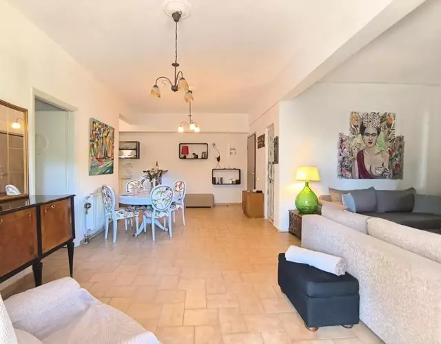 Silver Paradeisi Apartment