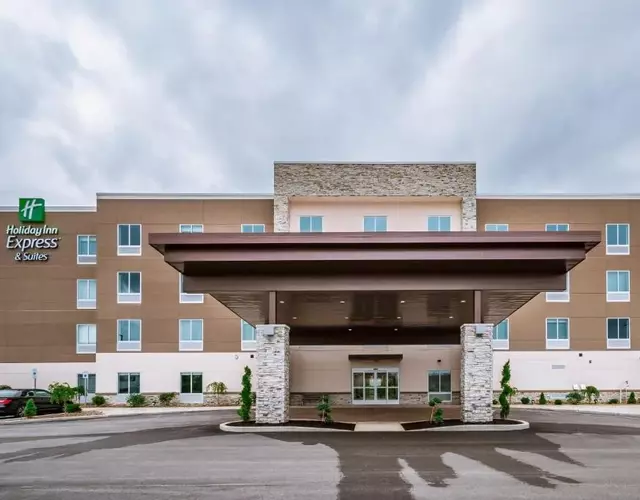 Holiday Inn Express & Suites- South Bend Casino by IHG