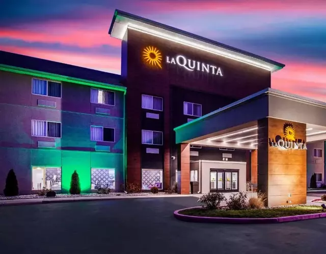 La Quinta Inn and Suites by Wyndham Elkhart
