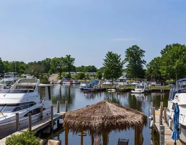 Harbor Haven - indoor community pool, hot tub
