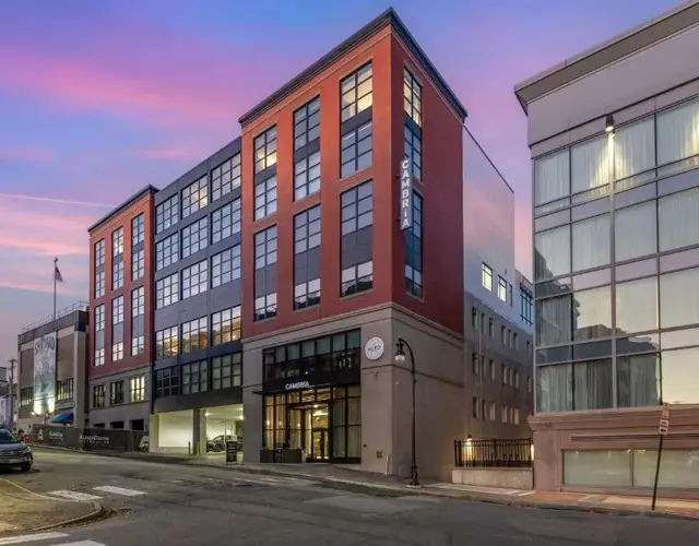 Cambria Hotel Portland Downtown Old Port