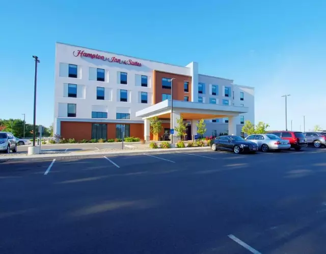Hampton Inn & Suites Portland West