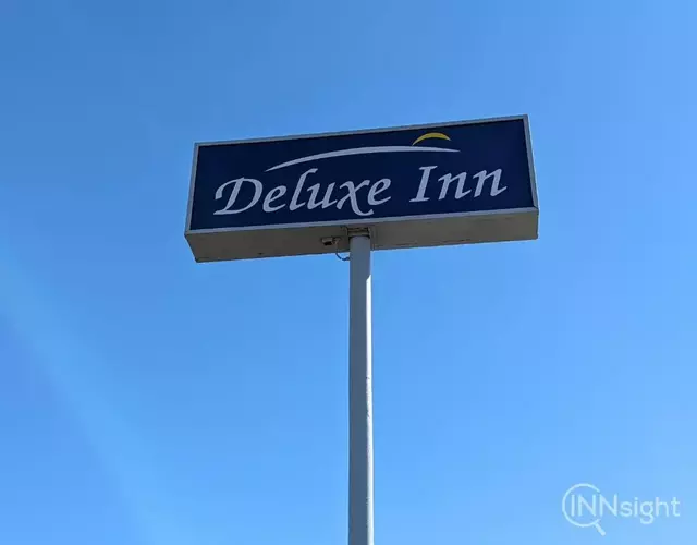 Deluxe Inn