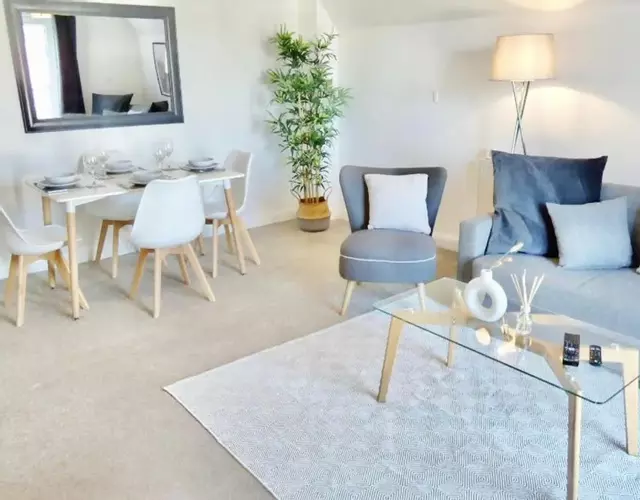 4 Beds 2 Bath Close To Gen-hospital Free Parking!
