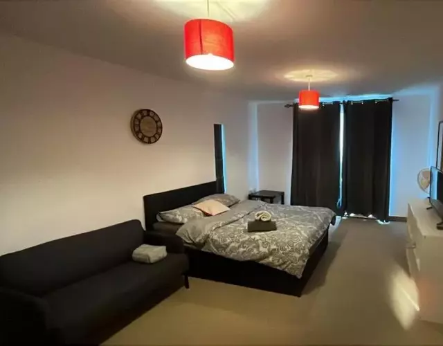 Great for contractors, apartment with parking