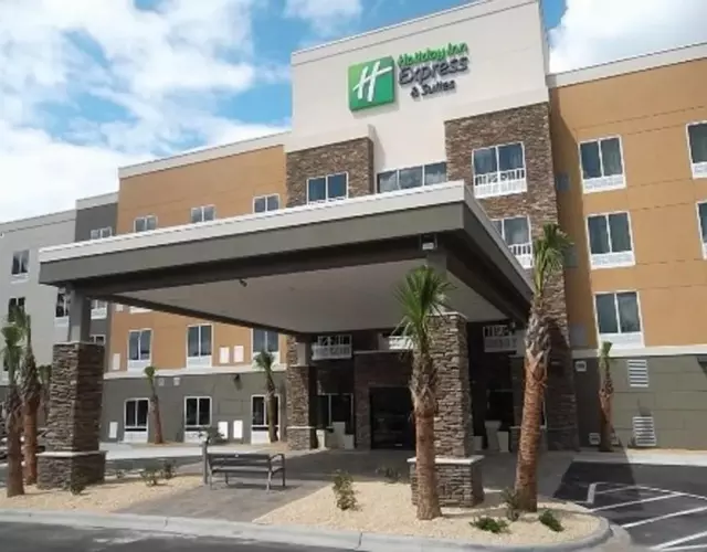 Holiday Inn Express & Suites Southport - Oak Island Area by IHG