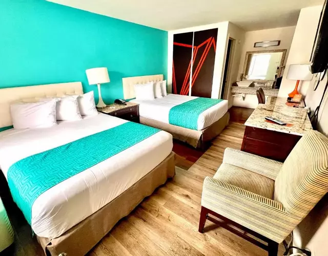 Howard Johnson by Wyndham Downtown Reno