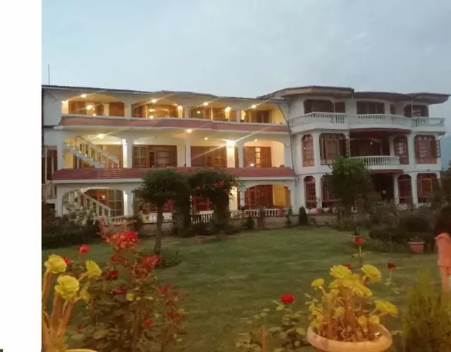 Hotel Akbar At Dal Lake Ghat Number 1