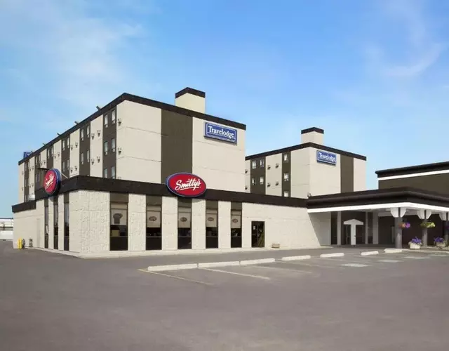 Travelodge by Wyndham Edmonton West