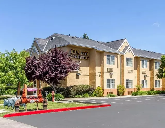 Quality Inn & Suites