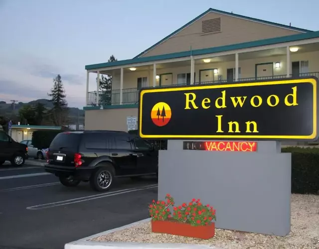 Redwood Inn