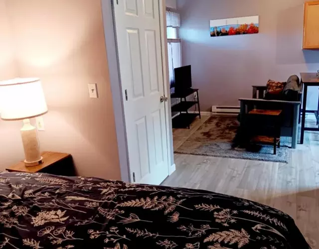 3-Min Walk Ferry, Free Wi-Fi,Free Spacious Parking