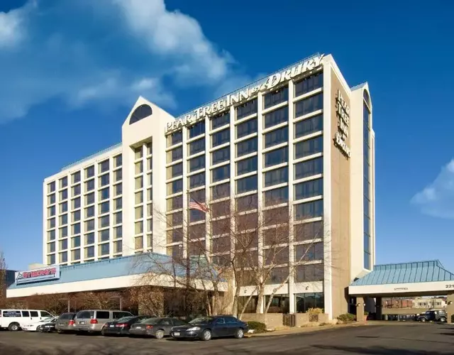 Pear Tree Inn St. Louis Near Union Station