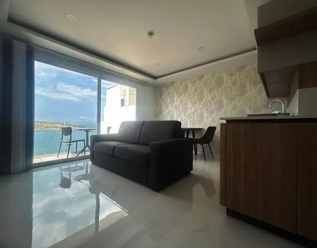 Delightful Sea View Apartment in St Pauls Bay