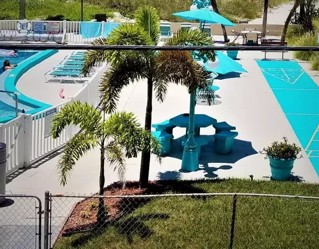 Johns Pass Beach Motel