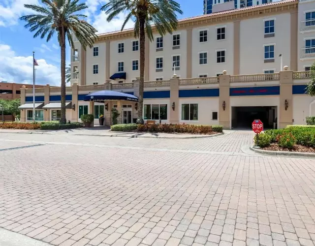 Hampton Inn & Suites St. Petersburg/Downtown