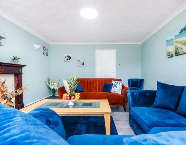 Laurel House Contractors Relocators Families Free Parking