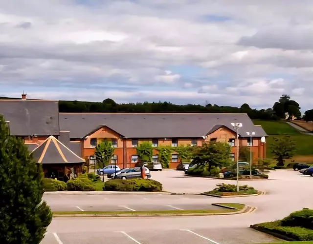 Monifieth Farm Hotel