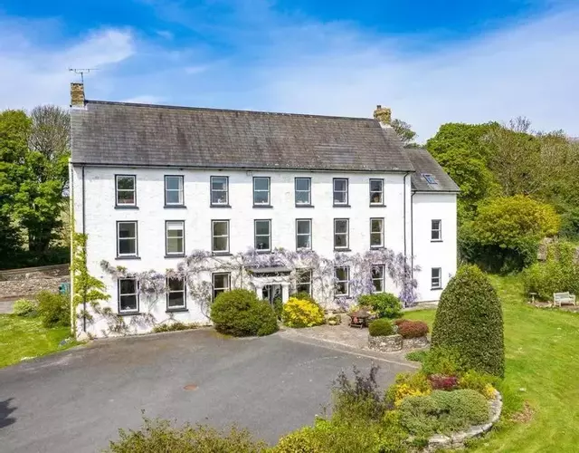 Cuffern Manor