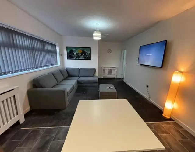 DEL's Apartment