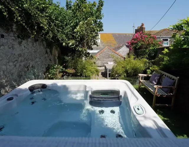 Waves End, St Ives, Hot tub and Parking