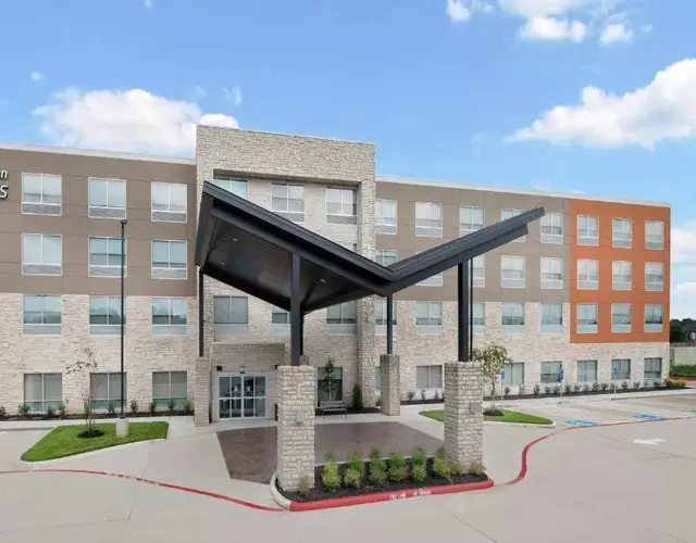 Holiday Inn Express & Suites- Sugar Land SE - Missouri City by IHG