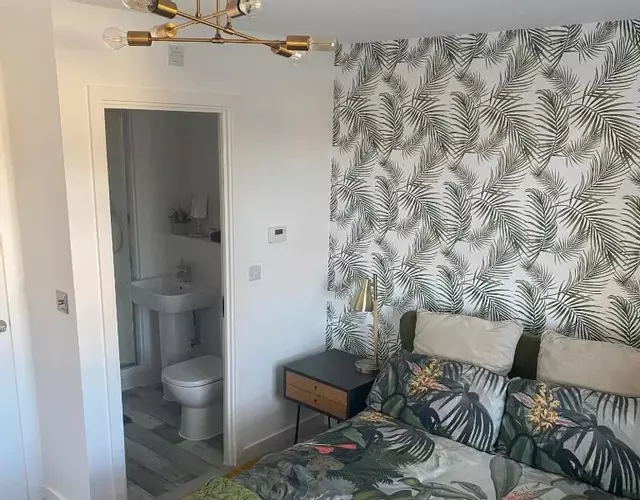 Peterborough Brand New City Center Apartment 2 Bedroom 2 bath apartment free parking contractors welcome