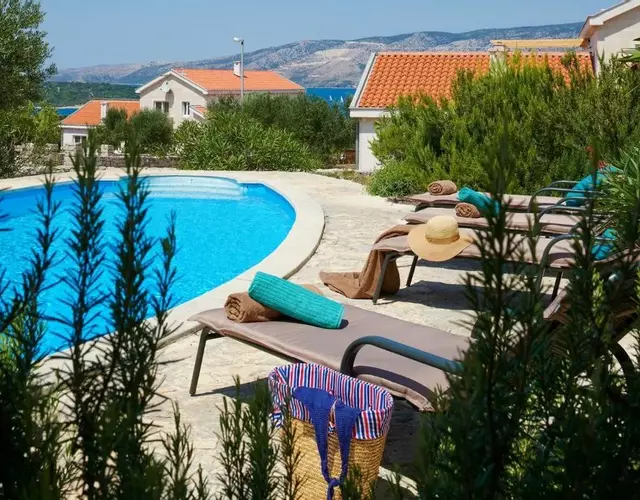 Hvaretta Villas