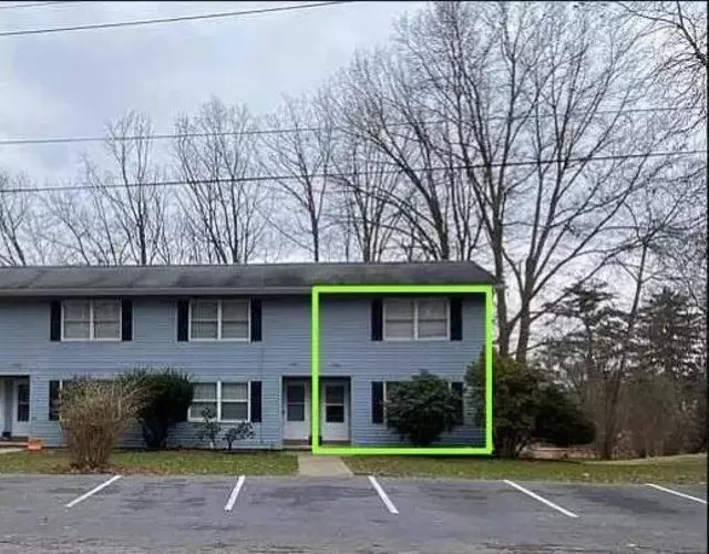 PSU 2br 2ba Townhome w Parking Near Campus and Stadium
