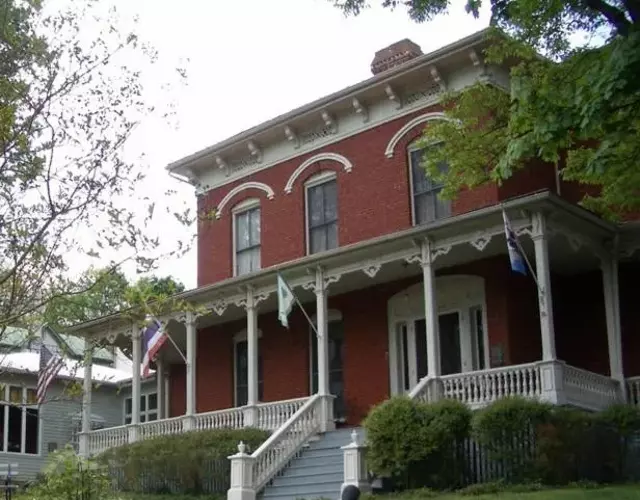 Ubon Thai Victorian Inn & Restaurant