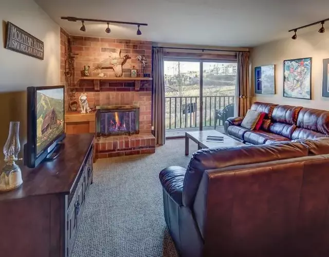 Bear Claw 312 - Ski-in Ski-out Condo!