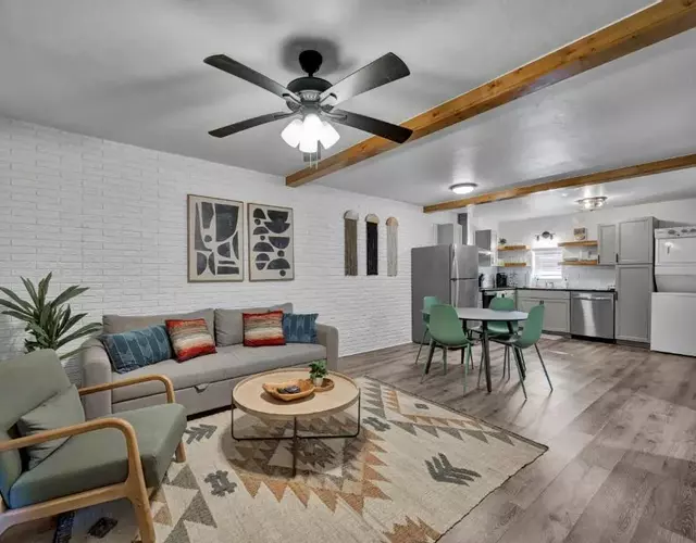 Tranquil Retreat in Stillwater - Free Parking & Reliable WiFi