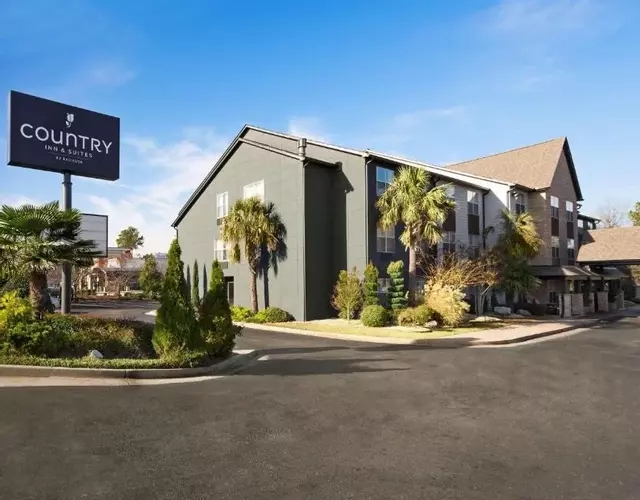 Baymont Inn & Suites by Wyndham Morrow - Atlanta I-75 South