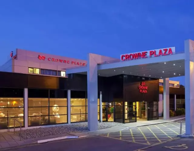 Crowne Plaza Manchester Airport by IHG