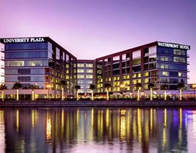 University Plaza Waterfront Hotel