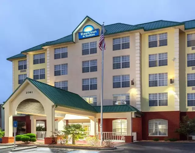 Days Inn & Suites by Wyndham Tucker/Northlake