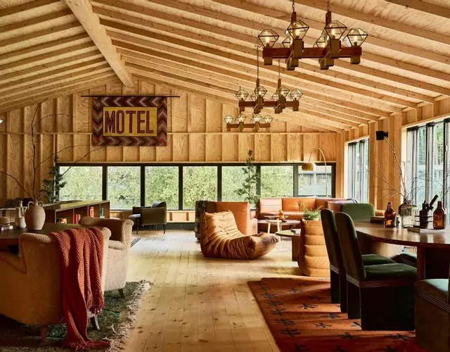 Bluebird Cady Hill Lodge