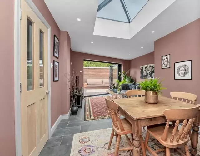 Entire spacious house in BSE