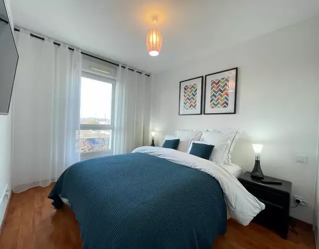 Appartement calme avec balcon, à 4km du centre, Parking, WI-FI, Netflix gratuit