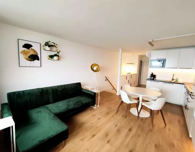2-Zimmer Wohnung, Pools, Sauna und Balkon