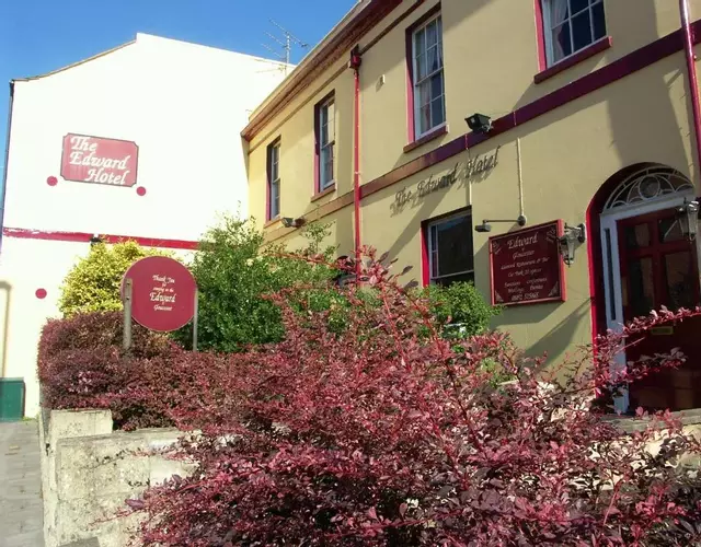 Edward Hotel