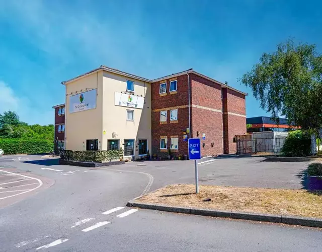 GO2 Gloucester Hotel by OYO