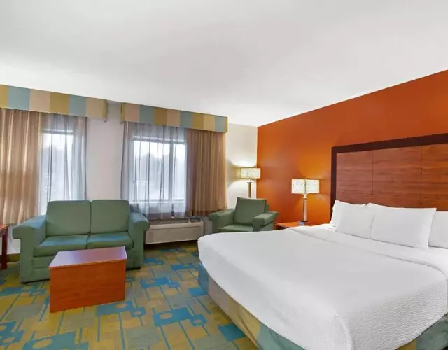 La Quinta Inn by Wyndham Auburn Worcester