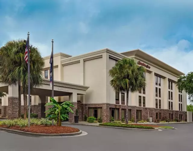 Hampton Inn Patriots Point