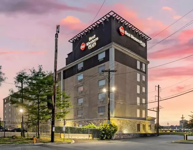 Best Western Plus Newark Airport West