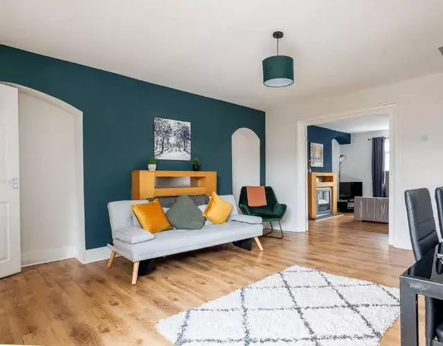 Enjoy A Spacious 3 Br Home