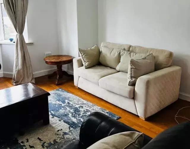 Spacious 4-Bedroom House with Free Parking and Wi-Fi-Near Stadium of Light