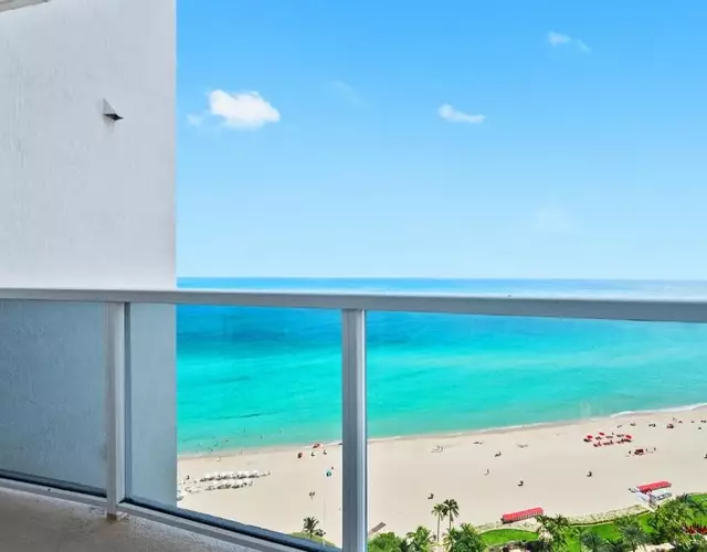 International Resort Deluxe 2 Queen Ocean Front