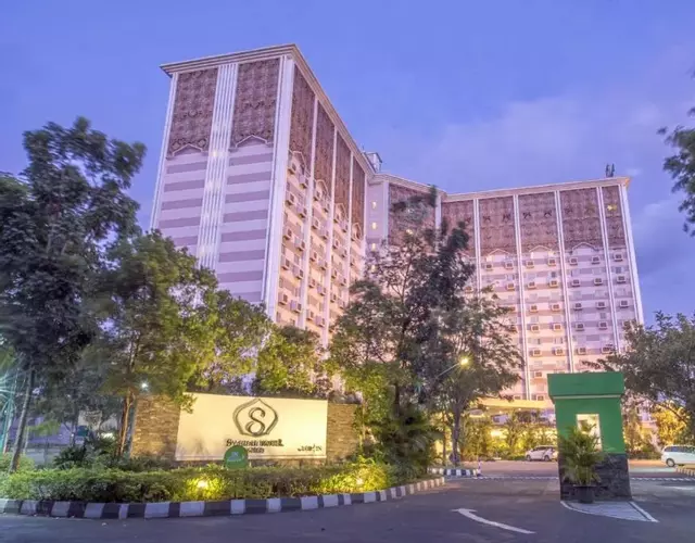 Lorin Syariah Solo Hotel